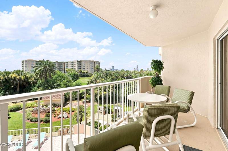 2 bedroom Condominium at 3 Oceans West Boulevard #3A7, Oceans Cloverleaf Condo, Daytona Beach Shores — photo 3