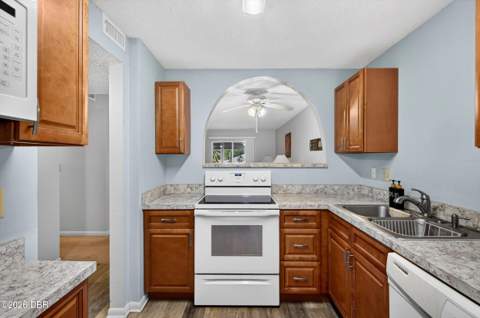 640 N Nova Road #209, Ormond Beach FL - photo 8 of 32