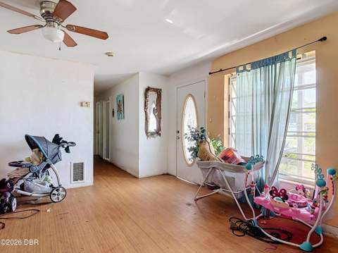 1304 Crestview Avenue, Daytona Beach FL - photo 7 of 40