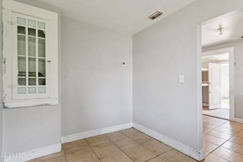 821 N Ridgewood Avenue, Daytona Beach FL - photo 10 of 17