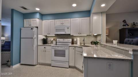 4006 Cardinal Boulevard, Port Orange FL - photo 10 of 41