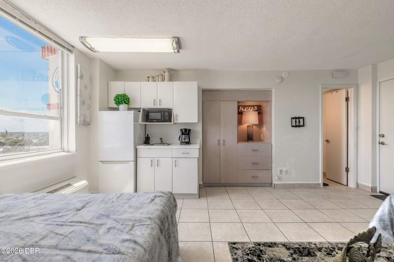 0 bedroom Condotel at 701 S Atlantic Avenue #621, Harbour Beach Resort, Daytona Beach — photo 5