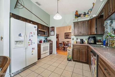 2372 Mitchell Island Road, Deltona FL - photo 8 of 26