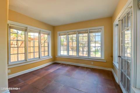 327 Mobile Avenue, Daytona Beach FL - photo 10 of 37