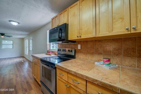 1220 Leon Lane, Daytona Beach FL - photo 13 of 34