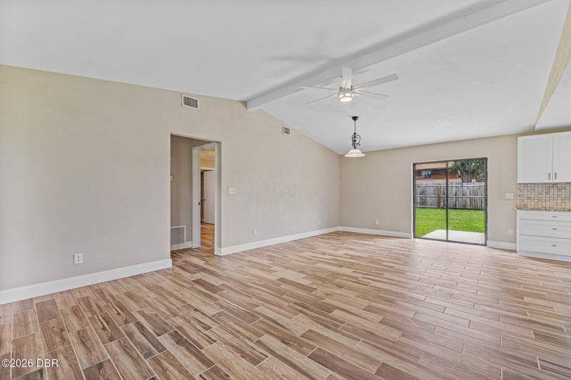 3 bedroom Single Family Residence at 208 Avon Court, Cambridge, Port Orange — photo 5