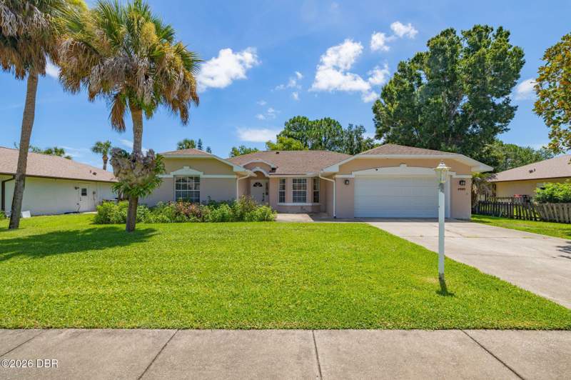 4 bedroom Single Family Residence at 4585 Miles Drive, Woodlake, Port Orange — photo 3