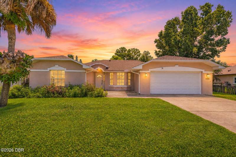 4 bedroom Single Family Residence at 4585 Miles Drive, Woodlake, Port Orange — photo 2