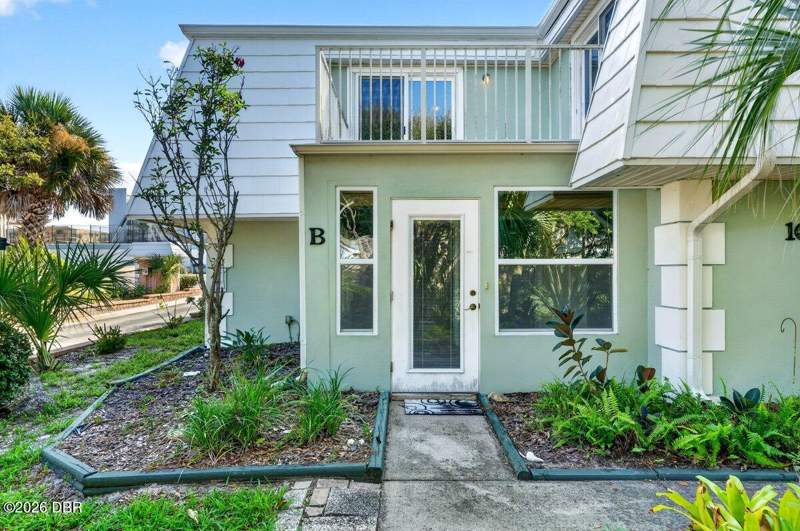 2 bedroom Single Family Residence at 4150 S Atlantic Avenue #102B, Bahamian Club, New Smyrna Beach — photo 1