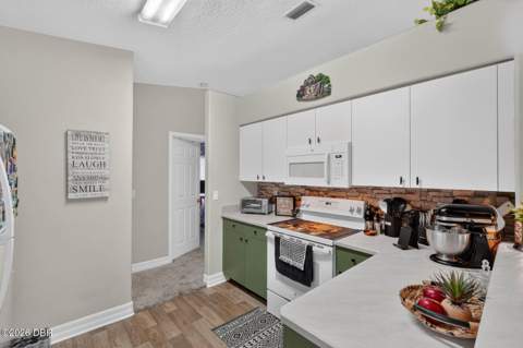 149 Blue Heron Drive #D, Daytona Beach FL - photo 14 of 31