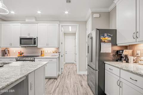 629 Margaritaville Avenue, Daytona Beach FL - photo 9 of 41