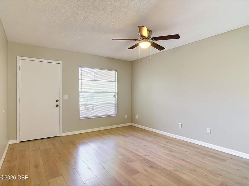 3 bedroom Single Family Residence at 651 W Blue Lake Terrace, Not In Subdivision, DeLand — photo 4