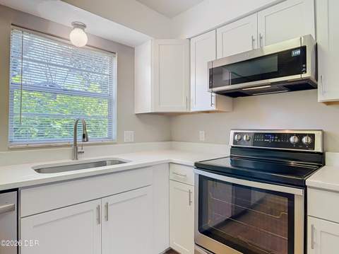 651 W Blue Lake Terrace, DeLand FL - photo 8 of 47