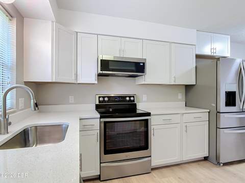 651 W Blue Lake Terrace, DeLand FL - photo 9 of 47