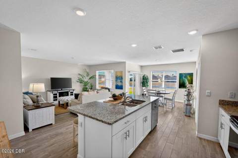 1346 Middle Lake Drive, Ormond Beach FL - photo 11 of 69