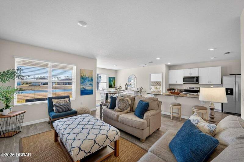 3 bedroom Single Family Residence at 1346 Middle Lake Drive, Halifax, Ormond Beach — photo 4
