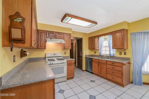 229 Georgetowne Boulevard, Daytona Beach FL - photo 11 of 33