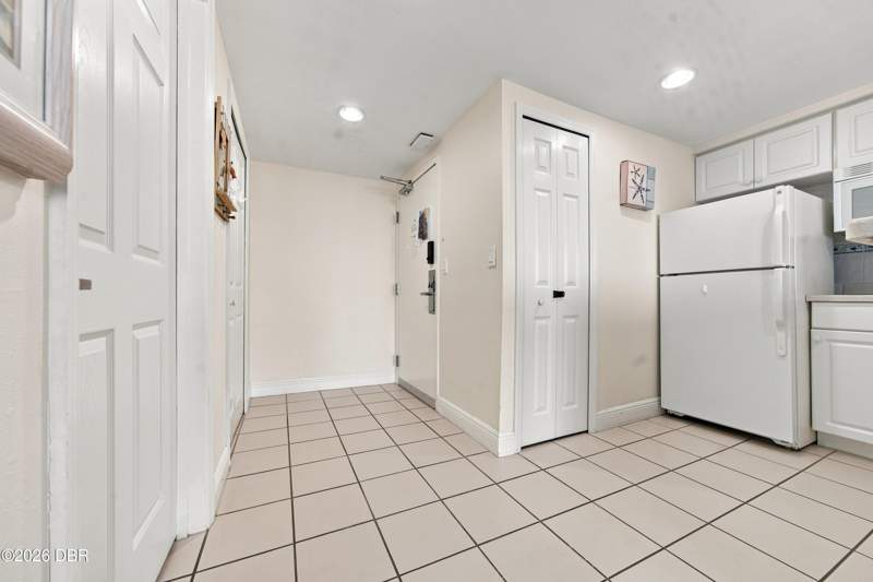 0 bedroom Condotel at 2700 N Atlantic Avenue #1001, Daytona Beach Resort & Conference Center, Daytona Beach — photo 3