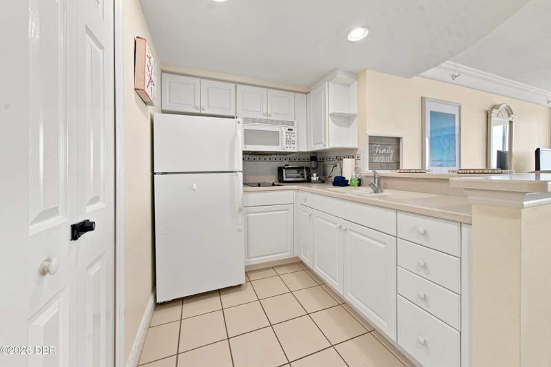 0 bedroom Condotel at 2700 N Atlantic Avenue #1001, Daytona Beach Resort & Conference Center, Daytona Beach — photo 4