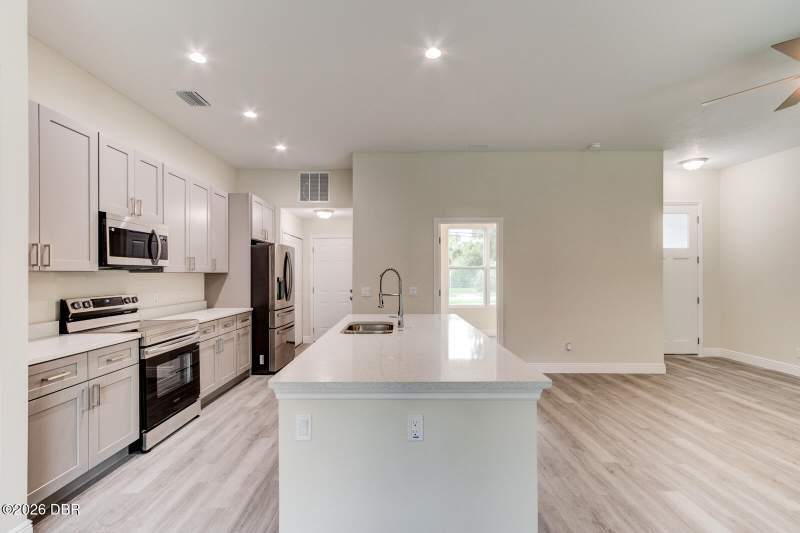4 bedroom Single Family Residence at 1112 6th Street, Shady Oaks, Daytona Beach — photo 5