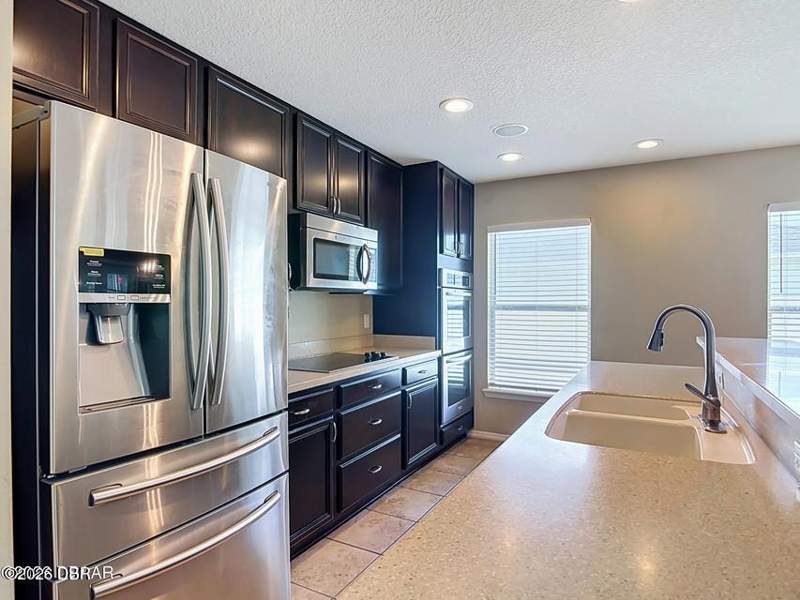 3 bedroom Single Family Residence at 137 Huckleberry Branch Court, Bayberry Lakes, Daytona Beach — photo 4