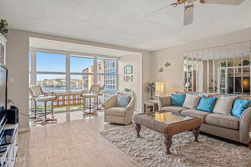 1 bedroom Condominium at 1224 S Peninsula Drive #514, Pendleton Club Condo, Daytona Beach — photo 4