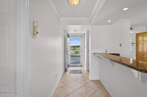 522 Marina Point Drive, Daytona Beach FL - photo 6 of 45