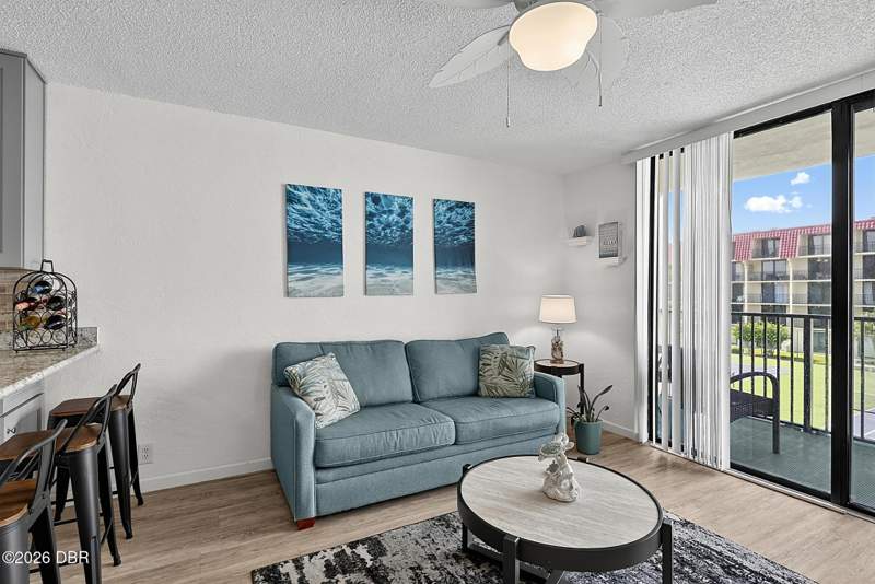 1 bedroom Condominium at 1433 N Atlantic Avenue #329, Vantage Pointe Pool & Racquet Club, Daytona Beach — photo 5