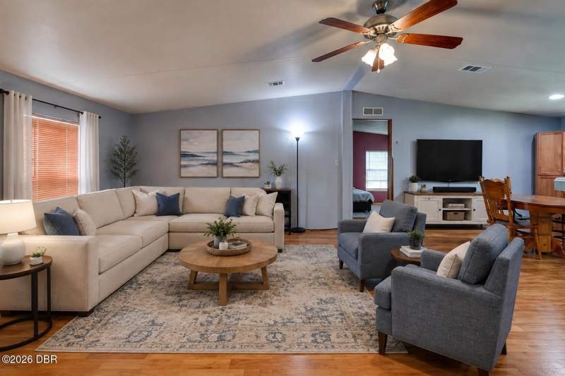 2 bedroom Manufactured Home at 1040 Green Acres Circle, South Daytona, South Daytona — photo 5