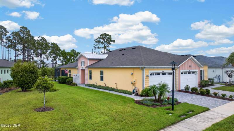 2 bedroom Single Family Residence at 936 Attitude Avenue, Latitude, Daytona Beach — photo 1