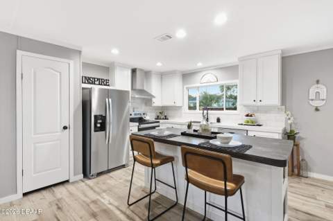 1913 Woodcrest Drive, Ormond Beach FL - photo 18 of 36