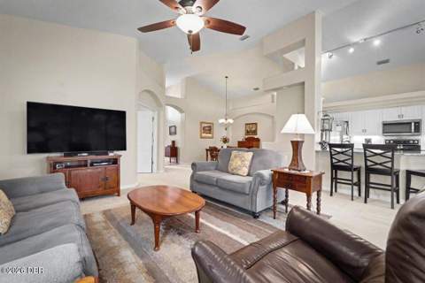 39 Lakebluff Drive, Ormond Beach FL - photo 10 of 50
