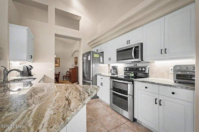 3 bedroom Single Family Residence at 39 Lakebluff Drive, Ormond Lakes, Ormond Beach — photo 4