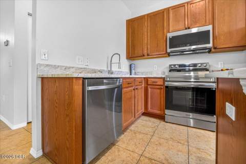 535 Aeolian Drive, New Smyrna Beach FL - photo 13 of 49
