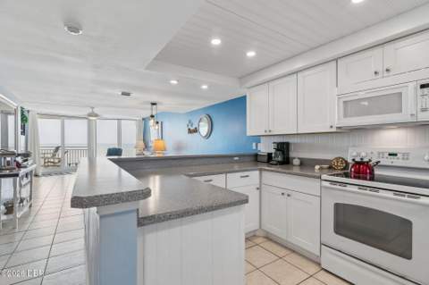 3555 S Atlantic Avenue #303, Daytona Beach Shores FL - photo 12 of 29