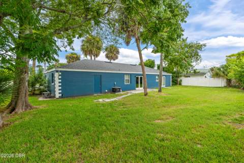882 W Coquina Drive, Daytona Beach FL - photo 9 of 25