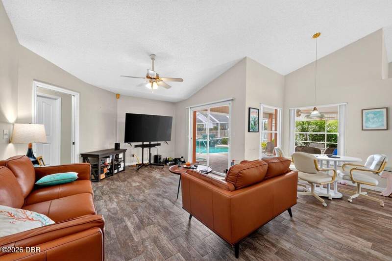 4 bedroom Single Family Residence at 15 Spanish Waters Drive, Spanish Waters, Ormond Beach — photo 4