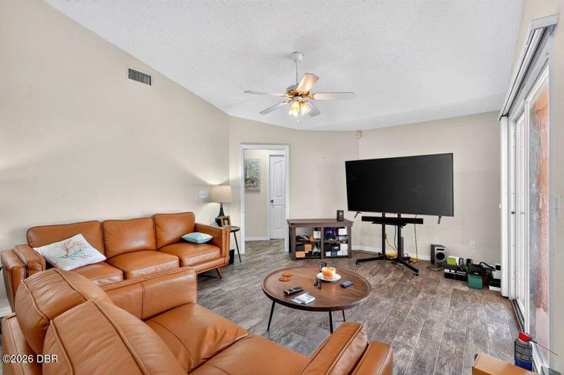4 bedroom Single Family Residence at 15 Spanish Waters Drive, Spanish Waters, Ormond Beach — photo 5