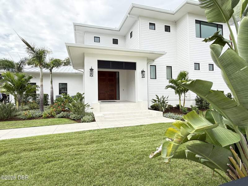 4 bedroom Single Family Residence at 101 Due East Street, Walker Grant, New Smyrna Beach — photo 2