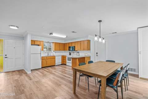 145 Hernandez Avenue, Ormond Beach FL - photo 9 of 32