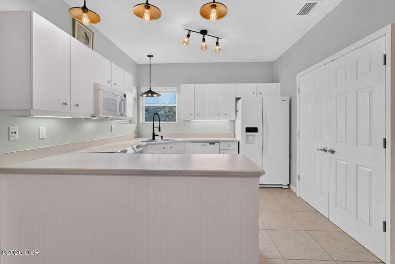 2 bedroom Condominium at 31 Magnolia Drive, Plantation Point, A Condo, Ormond Beach — photo 5