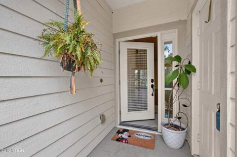 31 Magnolia Drive, Ormond Beach FL - photo 9 of 44