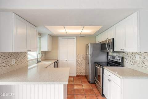 808 E 16th Avenue, New Smyrna Beach FL - photo 16 of 51