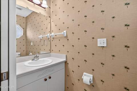 525 Lakebridge Drive, Ormond Beach FL - photo 17 of 95