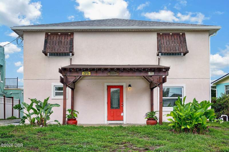 5 bedroom Single Family Residence at 2005 Schulte Avenue, Daytona Beach, Daytona Beach — photo 3