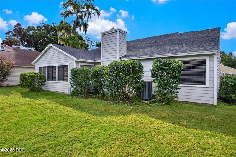 2 bedroom Single Family Residence at 112 Albatross Way, Pelican Bay, Daytona Beach — photo 3