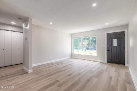 1060 Gary Boulevard, Daytona Beach FL - photo 6 of 30