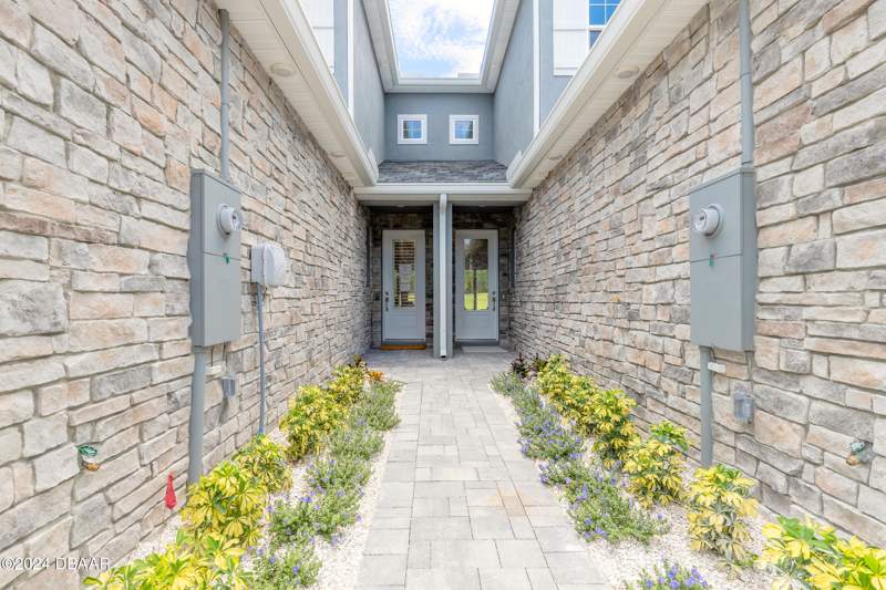 3 bedroom Townhouse at 3065 Isles Way, Venetian Bay, New Smyrna Beach — photo 2
