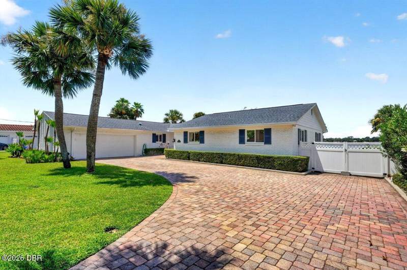 3 bedroom Single Family Residence at 448 Riverside Drive, Ormond Beach, Ormond Beach — photo 3