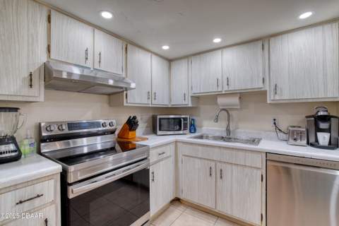 5500 Ocean Shore Boulevard #58, Ormond Beach FL - photo 12 of 43